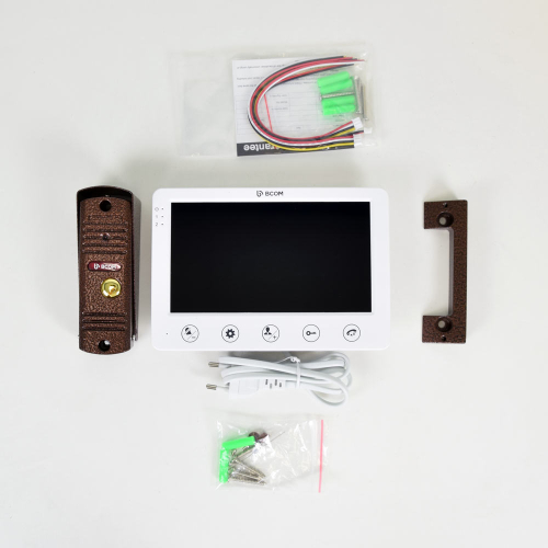Комплект відеодомофона BCOM BD-710C Kit: відеодомофон 7" white та відеопанель copper